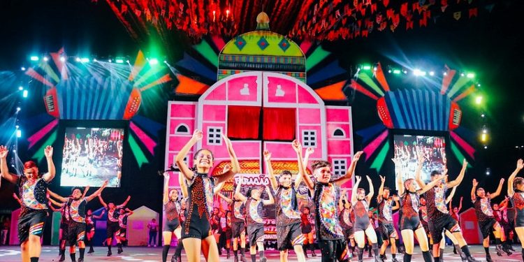 Festival Folclórico do Amazonas: Segunda noite reúne cerca de 15 mil pessoas