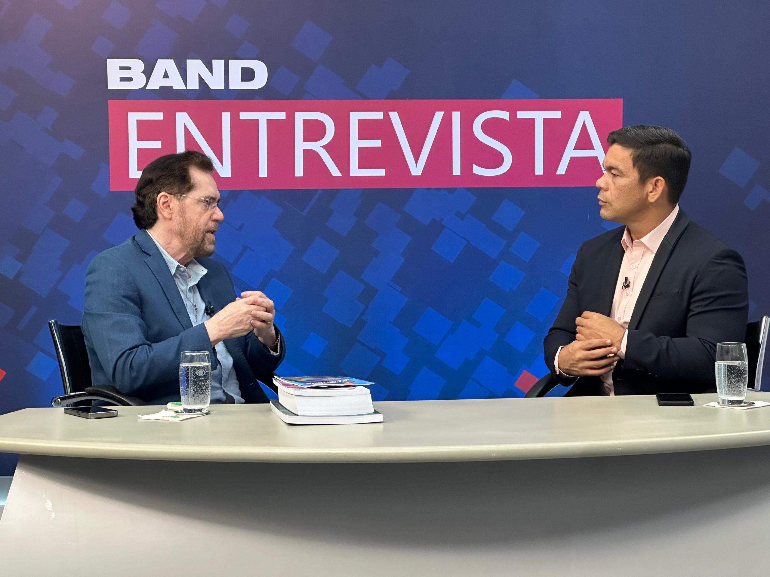 Band Entrevista recebe o senador Plínio Valério