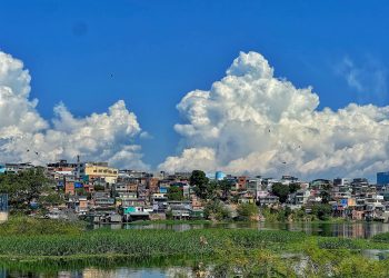 Favelas no Amazonas ganham destaque nacional pelo poder econômico e de consumo