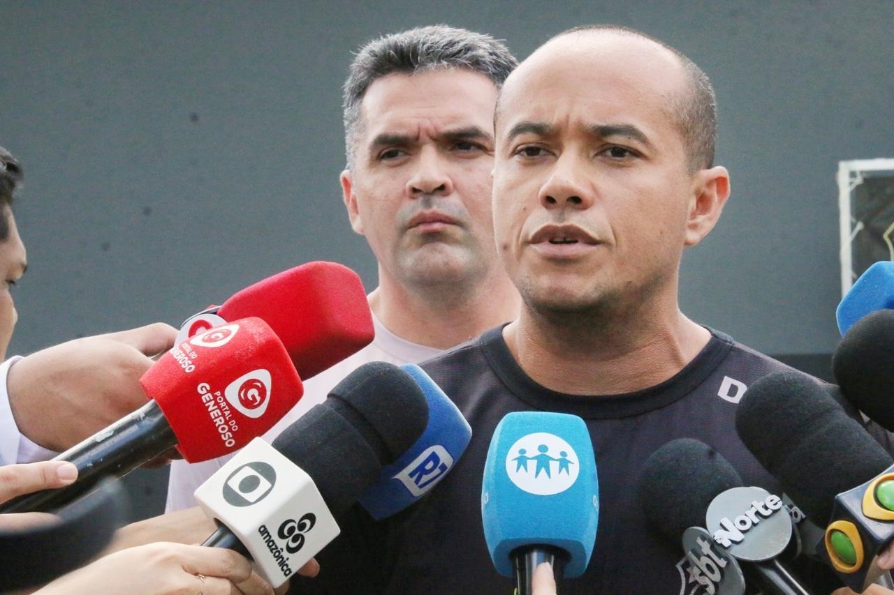PC-AM prende quatro estrangeiros em embarcação no rio Solimões com 1,5 tonelada de cocaína e maconha