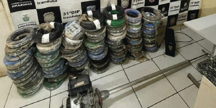 PC-AM e PMAM prendem mentor de roubo de 1,5 tonelada de cabos e estelionatário em ação no interior