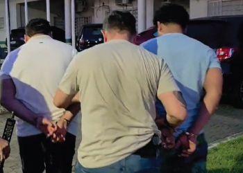 'Disk Drogas': dupla é presa por tráfico e porte ilegal de arma no Lago Azul