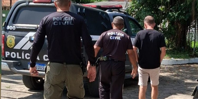 Homem é preso por descumprir medida e perseguir ex-companheira em Parintins