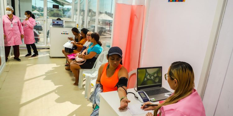 Unidades Móveis de Saúde da Mulher da prefeitura ofertam mais de 270 mil procedimentos em dois anos