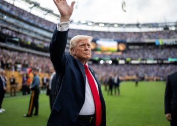 “Faço isso porque posso”, diz Trump sobre tarifa de 50% a produtos do Brasil