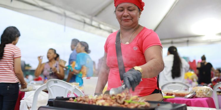 Governo do Amazonas promove 5ª edição do Bazar das Mulheres Empreendedoras do Prosamin+