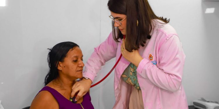 Unidades Móveis de Saúde da Mulher mudam de endereço em Manaus
