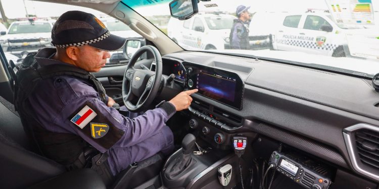 Viatura com Sistema Paredão recupera carro com restrição de roubo no Alvorada