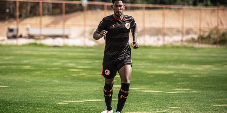 Manauara EC reforça elenco com o volante Luis Fernando