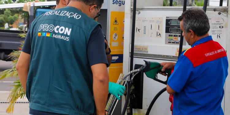 Procon Manaus divulga nova pesquisa de preços dos combustíveis na capital