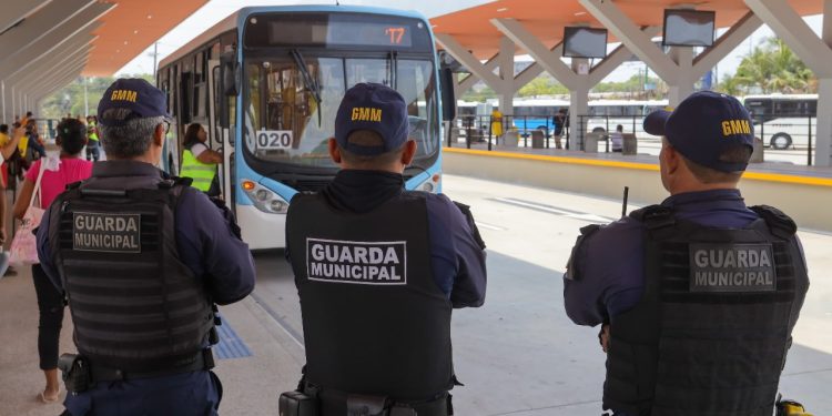 Manaus registra redução de 1.000% no número de assaltos a ônibus do transporte coletivo em junho