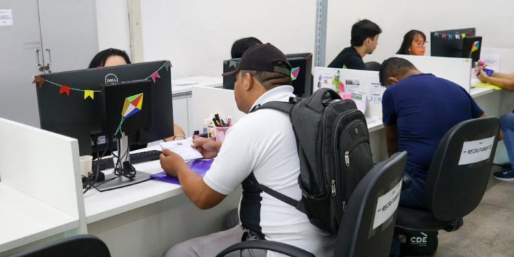 Sine Amazonas divulga 204 vagas de emprego para esta terça-feira