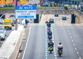 Vereadores de Manaus aprovam projeto que cria faixas exclusivas para motociclistas