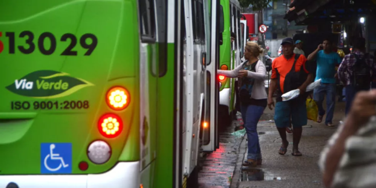 Prefeitura de Manaus promove mudanças em linhas de ônibus para atender passageiros