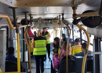 Justiça restabelece decisão sobre pagamento da passagem em dinheiro nos ônibus de Manaus