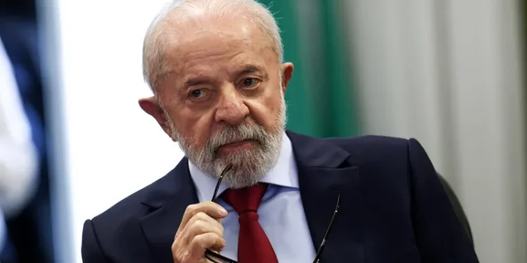 Governo Lula é desaprovado por 51,8% da população brasileira, aponta Atlas/Intel