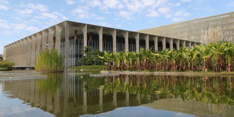 Em carta Brasil reforça indignação à imposição de tarifas pelos EUA