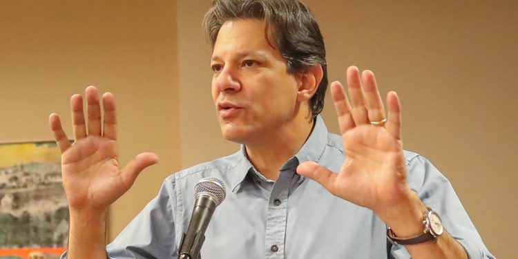Haddad diz que pode haver conversa entre Lula e Trump sobre tarifas