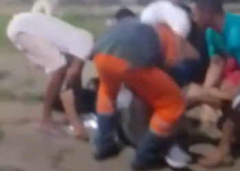 VÍDEO: tiroteio deixa homem morto e amigo ferido na Compensa em Manaus