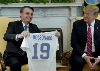 ‘Brasil está fazendo uma coisa terrível com Jair Bolsonaro’, diz Donald Trump