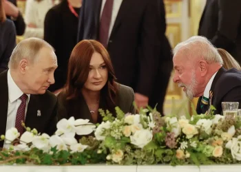 Putin diz a Lula que reunião com Trump foi positiva