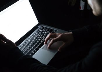 Denúncia sobre uso indevido de imagens de crianças motiva 32 projetos na Câmara