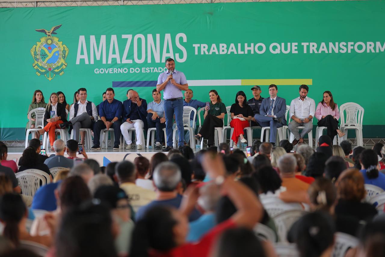 Regularização fundiária: mais de 20,8 mil famílias em Manaus recebem 600 títulos definitivos de propriedade