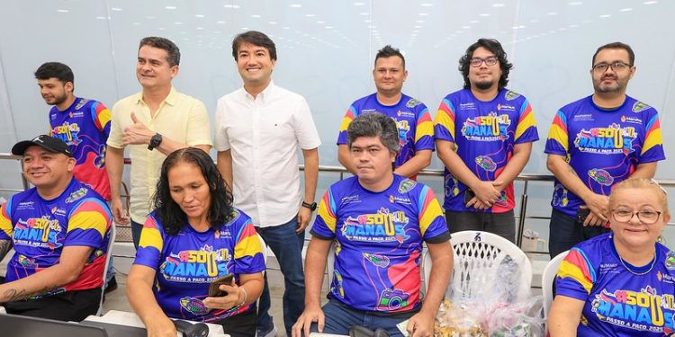 Prefeitura de Manaus acompanha entrega de pulseiras do #SouManaus Passo a Paço 2025
