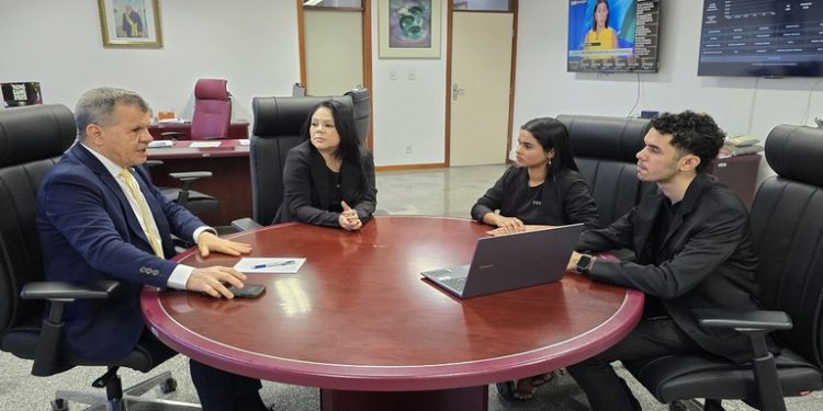 Suframa recebe projeto Ecoadubo da V.V. Refeições e discute parceria para economia circular com o DAS