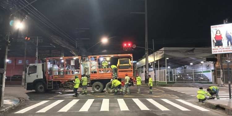 Prefeitura de Manaus reforça sinalização de trânsito no Centro