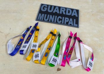 Guarda Municipal impede venda ilegal de pulseiras do ‘#SouManaus 2025’