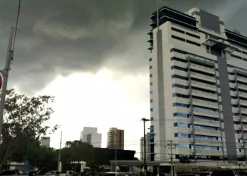 Manaus registra queda de temperatura e chuvas leves com chegada de friagem