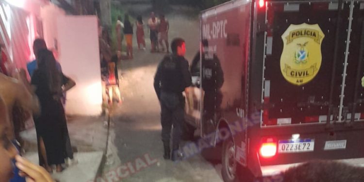 Mulher é encontrada morta dentro de sua própria casa no bairro Monte das Oliveiras, Manaus