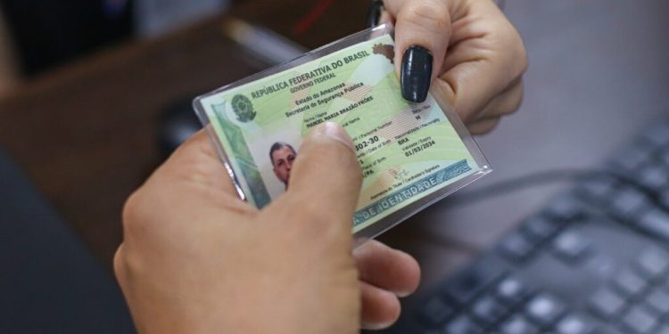 Governo do Amazonas realiza Mutirão da Cidadania com emissão da Carteira de Identidade Nacional