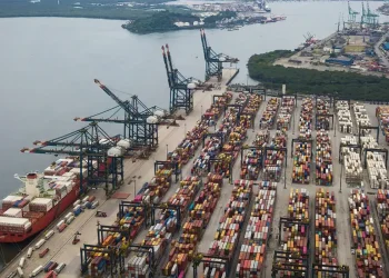 Tarifaço sobre parte de exportações brasileiras entra em vigor hoje