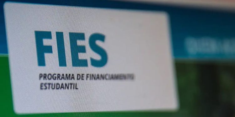 Pré-selecionados no Fies 2025 devem completar cadastro nesta sexta-feira