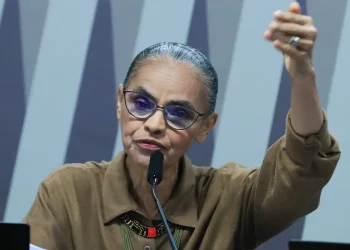 BR-319: Luta não deve ser para proteger menos o meio ambiente, defende Marina Silva