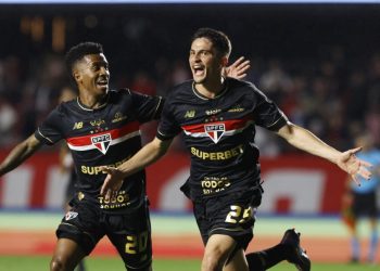 São Paulo se aproxima do G-6 no Brasileirão após vencer o Atlético-MG