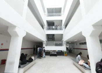 Escola em tempo integral deve ter jornada mínima de 35 horas semanais