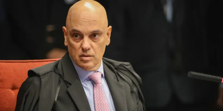 Moraes: não há dúvida sobre tentativa de golpe; Bolsonaro era líder