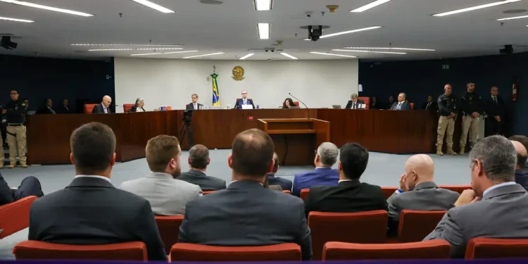 Saiba como foram os dois votos pela condenação de Bolsonaro no STF