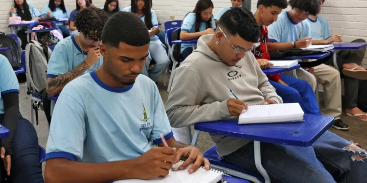 Pé-de-Meia: pagamento da 7ª parcela começa nesta segunda-feira
