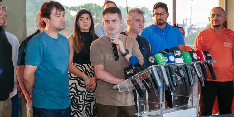 Prefeito David Almeida celebra recorde de 560 mil pessoas circulantes no ‘#SouManaus Passo a Paço 2025’