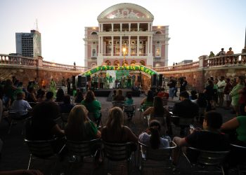 Setembro Verde: Teatro Amazonas é iluminado em homenagem à luta pelos direitos da pessoa com deficiência
