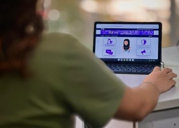 Delegacia Virtual da Mulher realiza 56 atendimentos em um mês e amplia proteção a vítimas de violência no AM