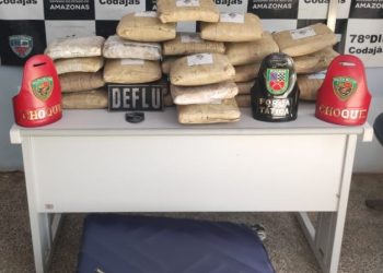 Operação Fronteira Mais Segura: mulher é presa com 25 tabletes de skunk em embarcação