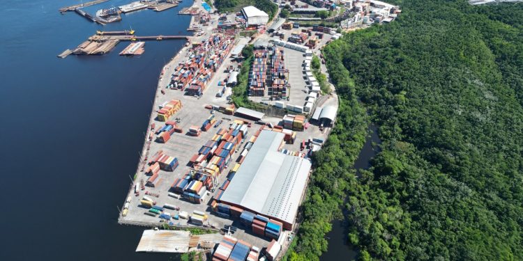 Manaus é a cidade com mais importações no Brasil em 2025