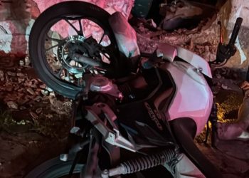 Motociclista suspeito de assalto morre em perseguição policial na Zona Centro-Oeste de Manaus