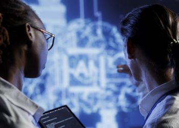 Número de empresas industriais que usam IA cresce 163% em dois anos