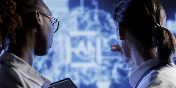 Número de empresas industriais que usam IA cresce 163% em dois anos